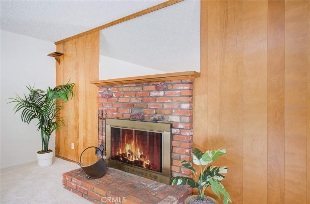 2954 Gladstone Street