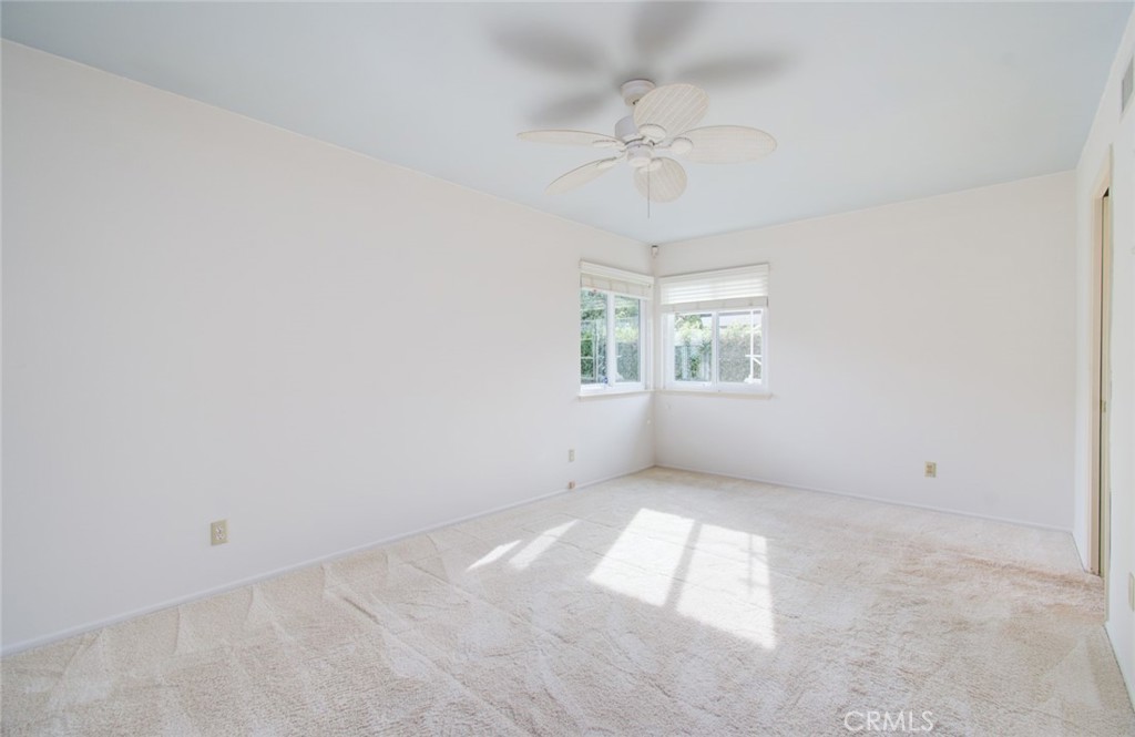 2954 Gladstone Street