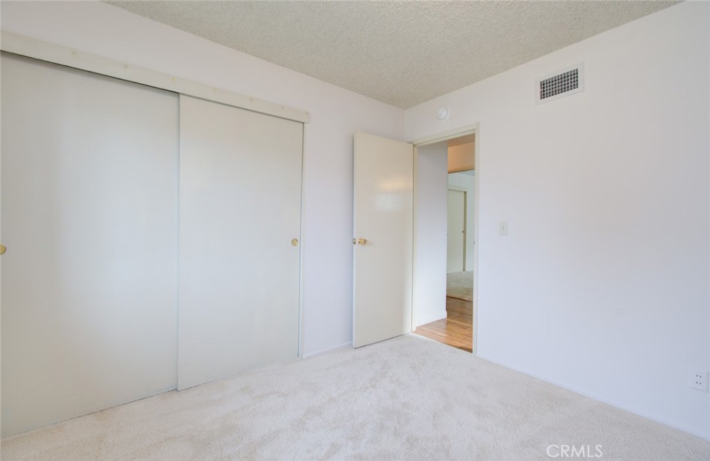 2954 Gladstone Street