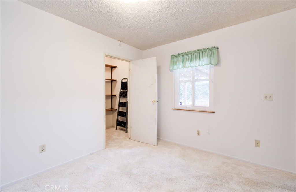 2954 Gladstone Street