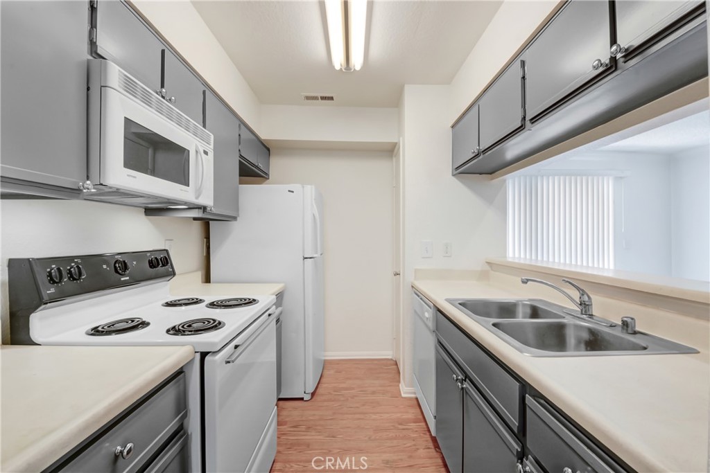 10655 Lemon Avenue 3704