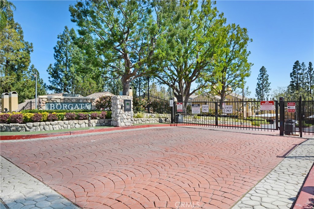 10655 Lemon Avenue 3704