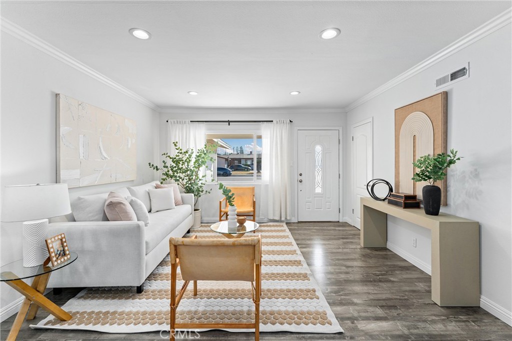 757 S Evanwood Avenue