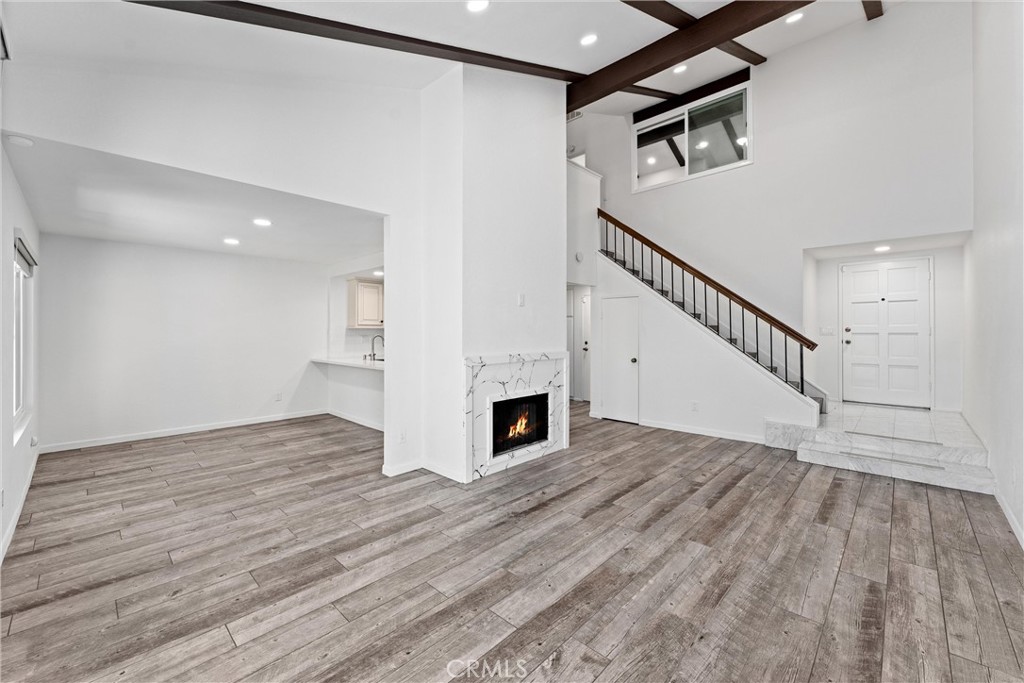 2317 Sandbar Drive 204