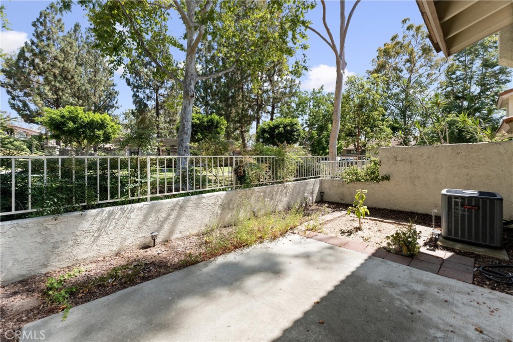 2317 Sandbar Drive 204