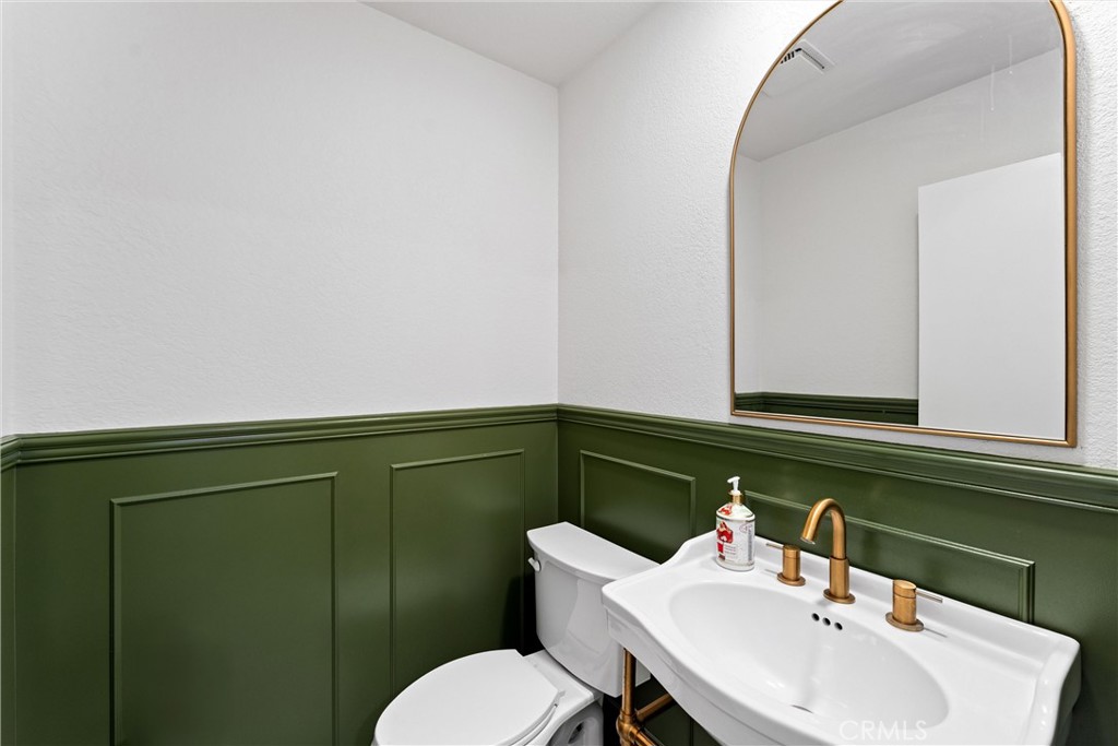 2317 Sandbar Drive 204