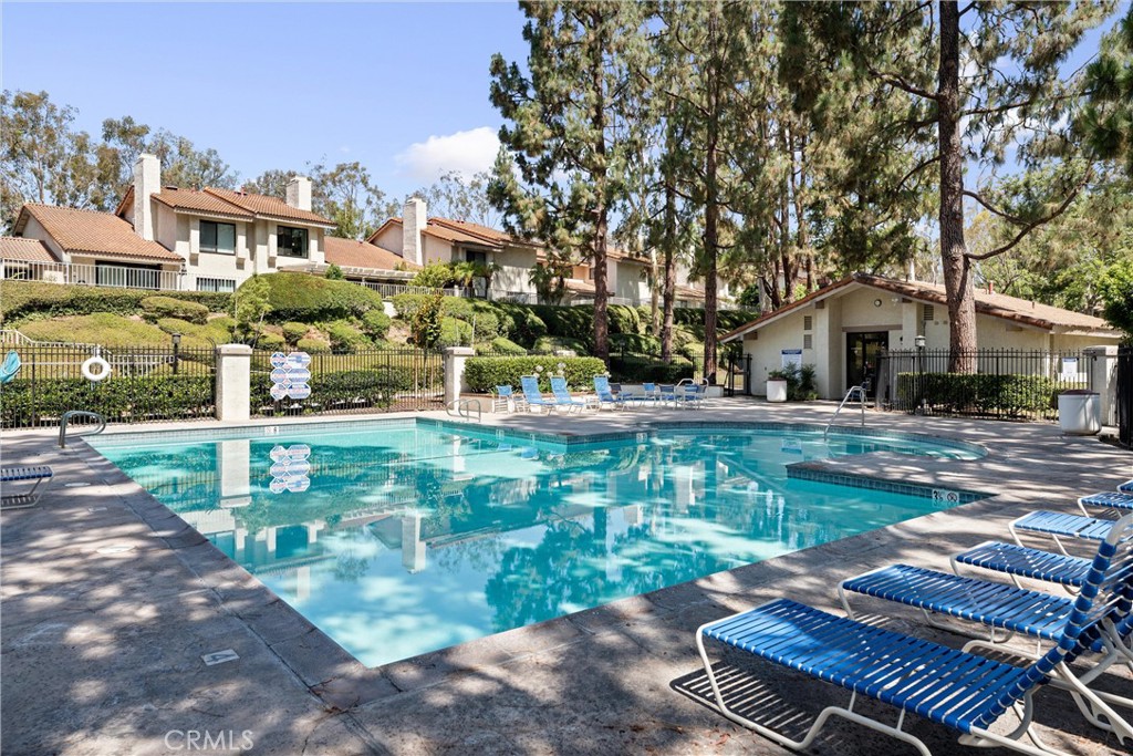 2317 Sandbar Drive 204