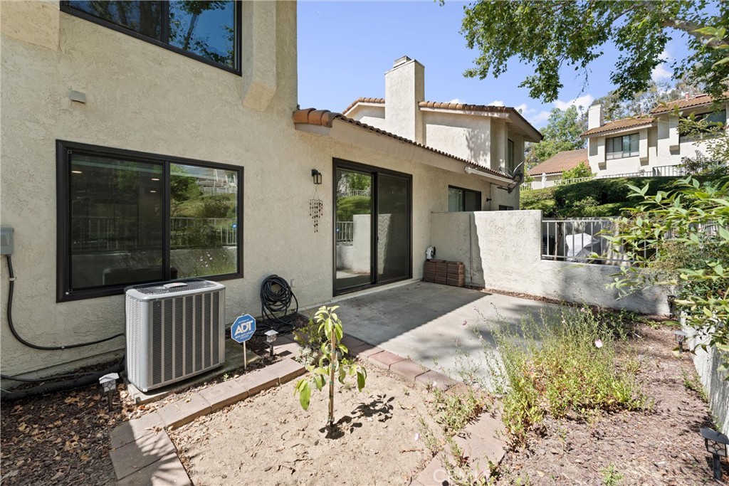 2317 Sandbar Drive 204