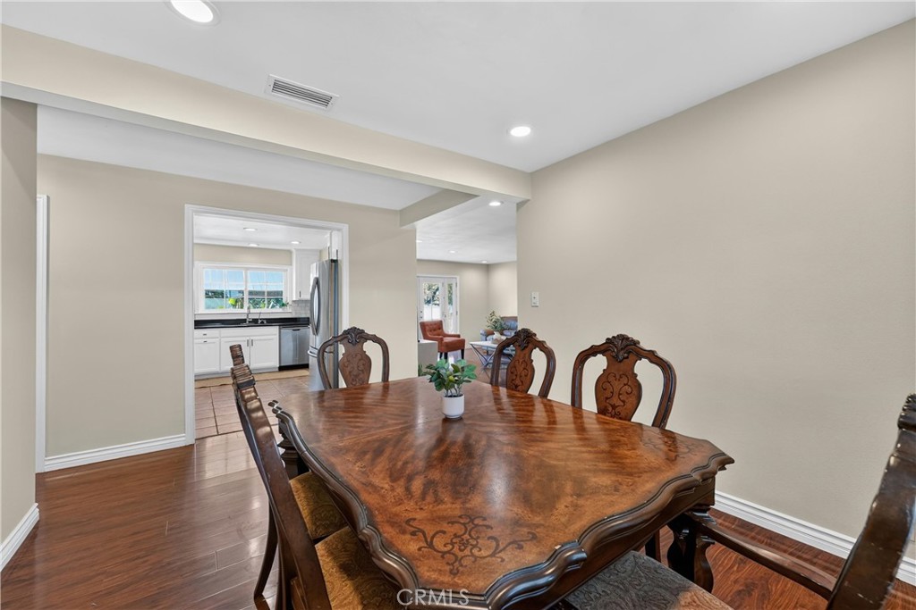 1218 W Gage