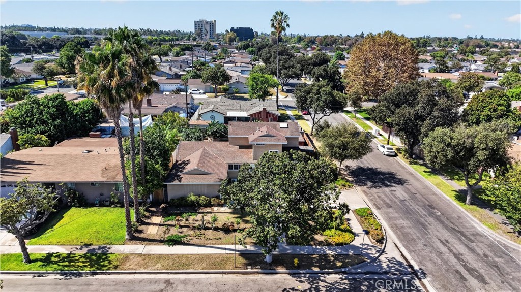 1218 W Gage