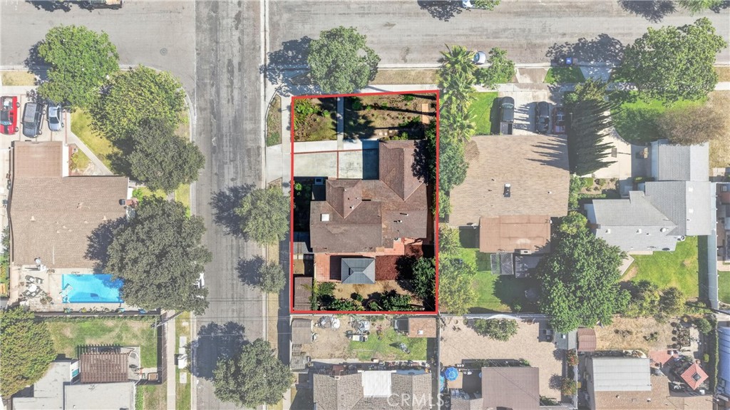 1218 W Gage