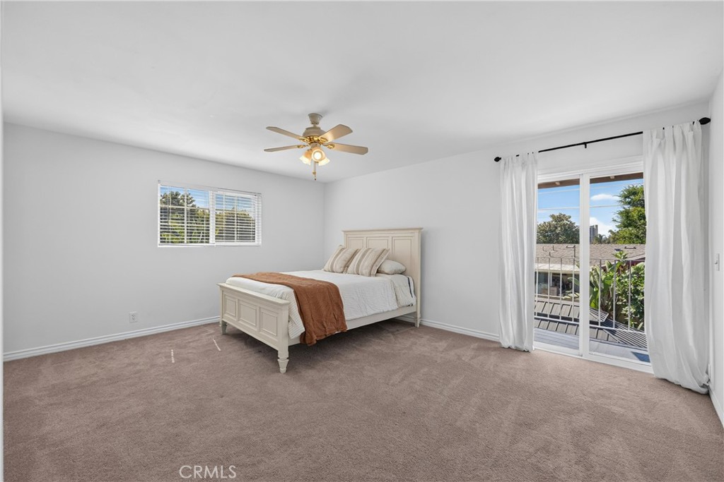 1218 W Gage