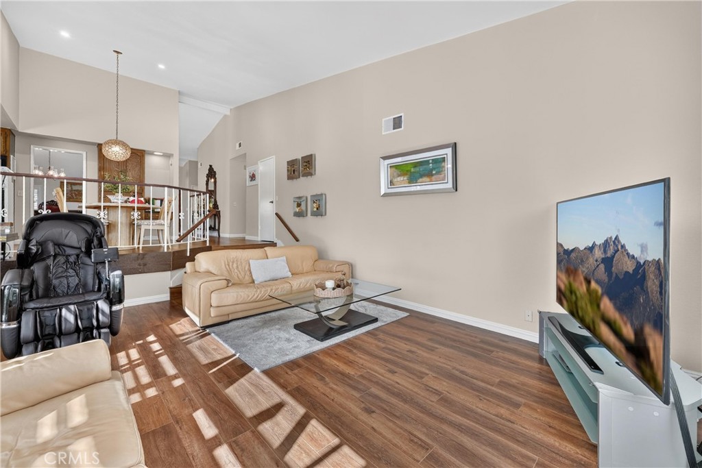 2224 Mountain Ridge