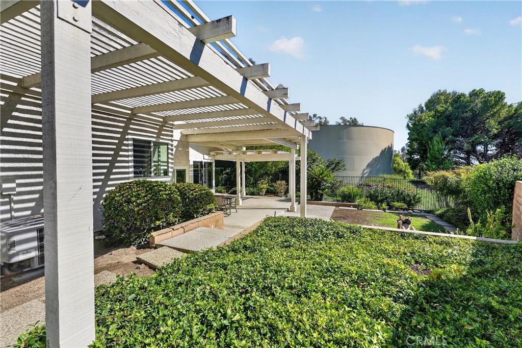 2224 Mountain Ridge