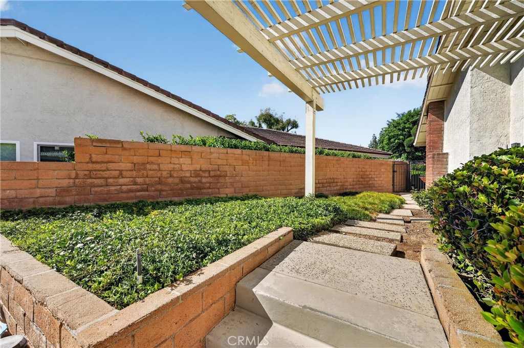 2224 Mountain Ridge