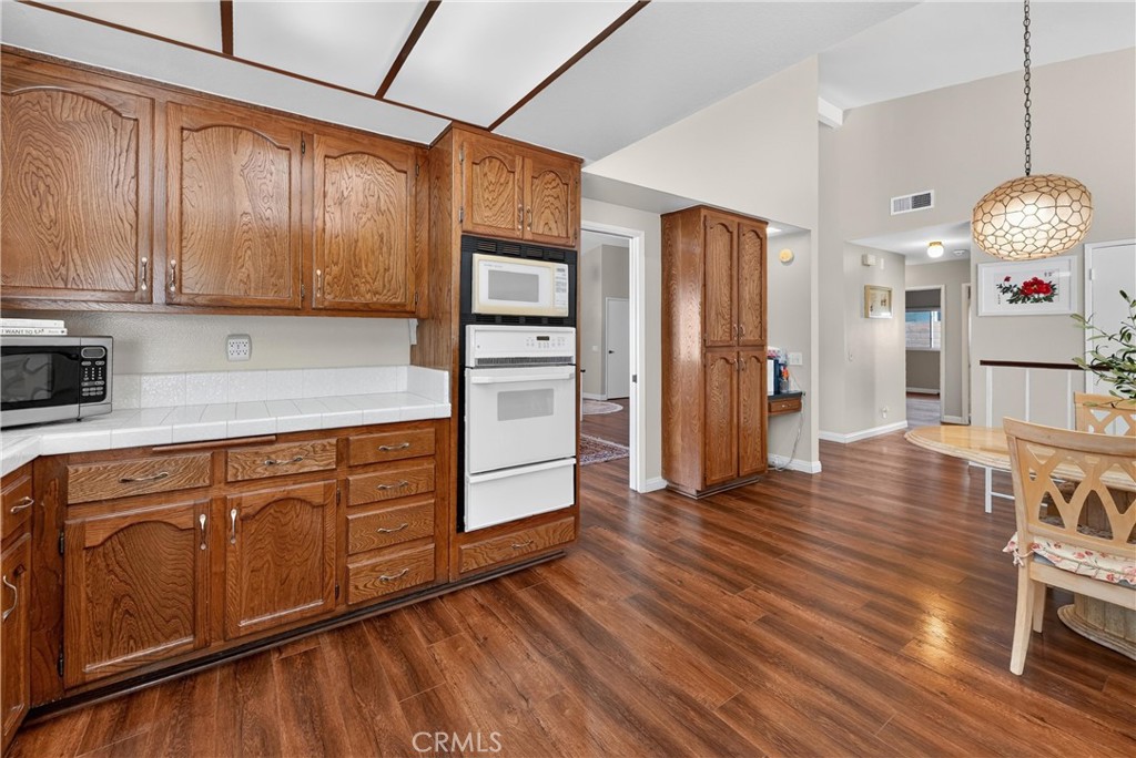 2224 Mountain Ridge