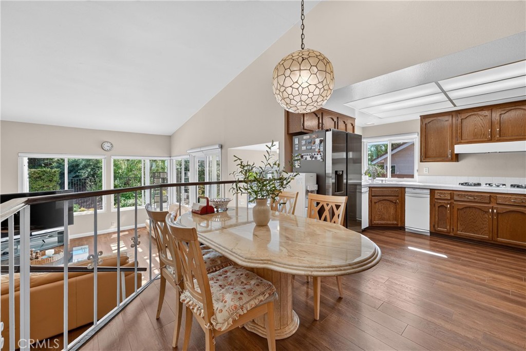2224 Mountain Ridge
