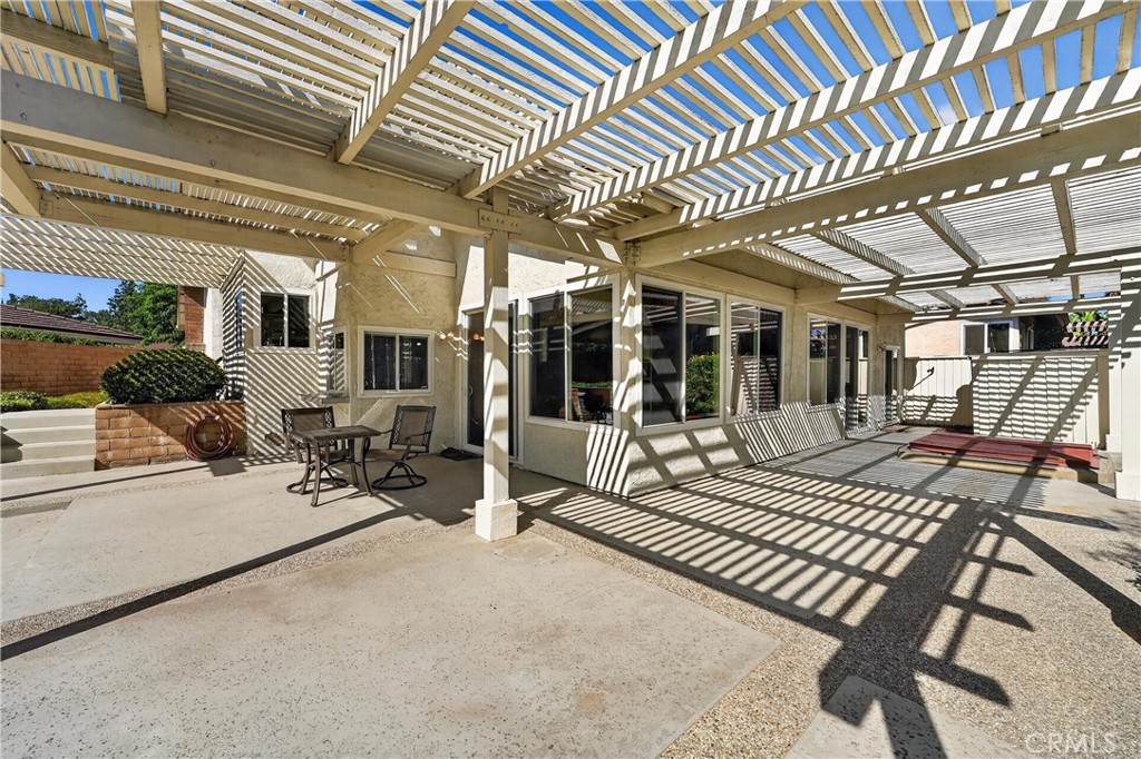 2224 Mountain Ridge
