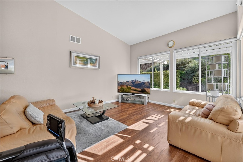 2224 Mountain Ridge