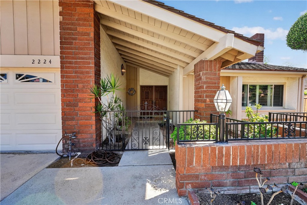 2224 Mountain Ridge