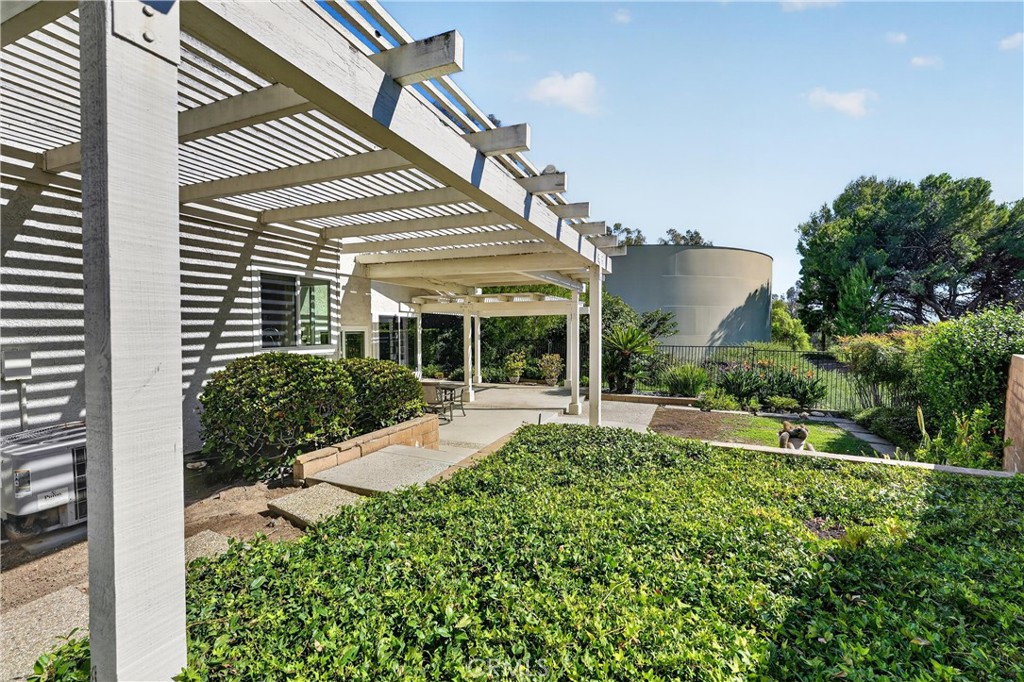 2224 Mountain Ridge