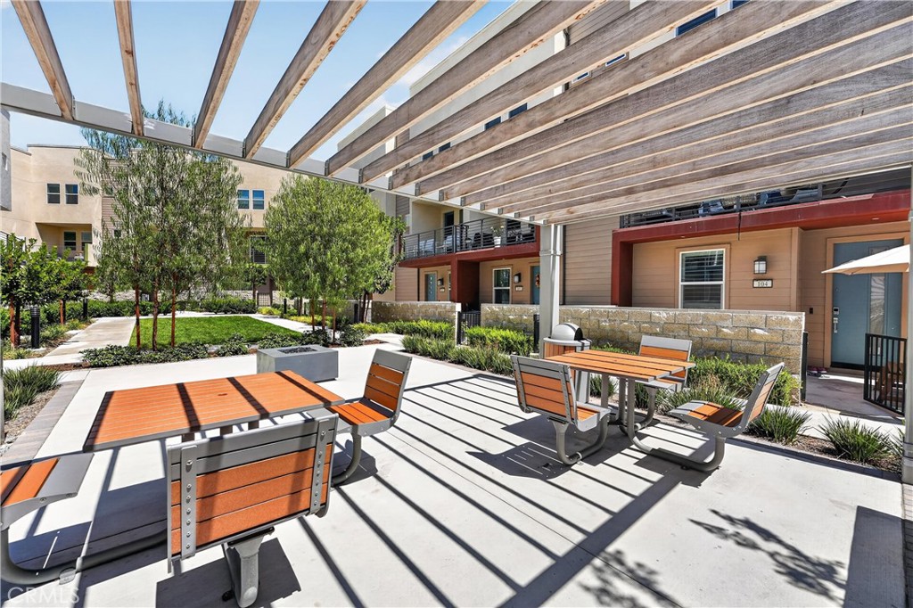 1635 W Lincoln Avenue 103