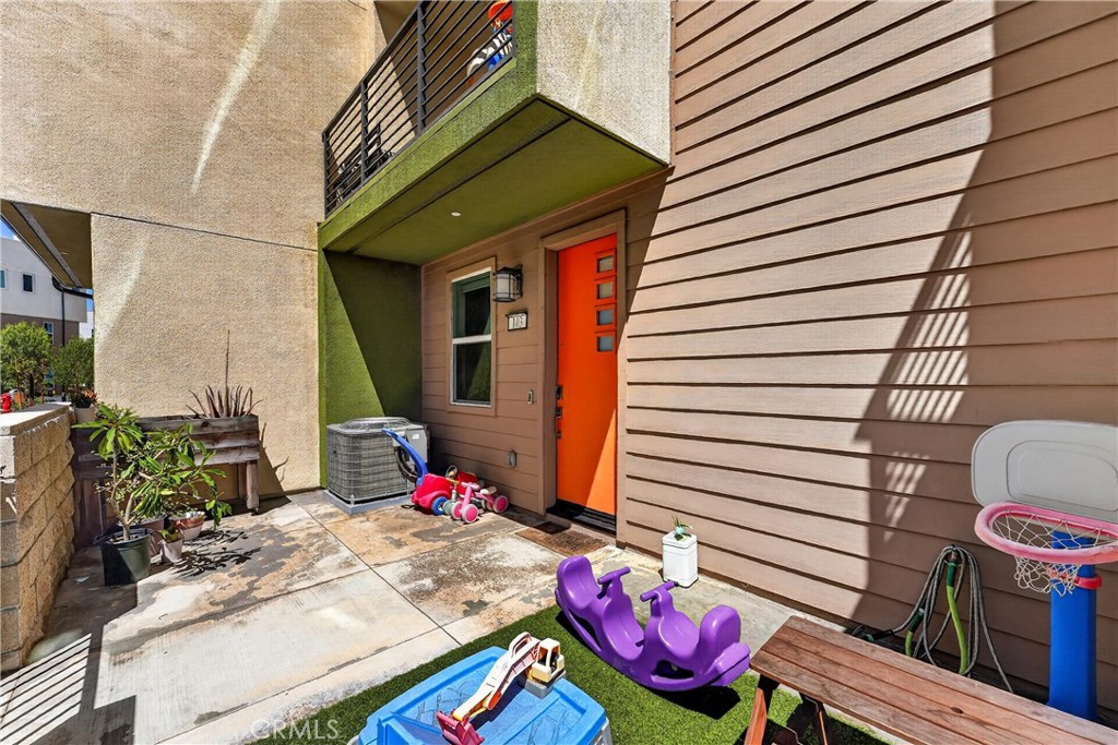 1635 W Lincoln Avenue 103