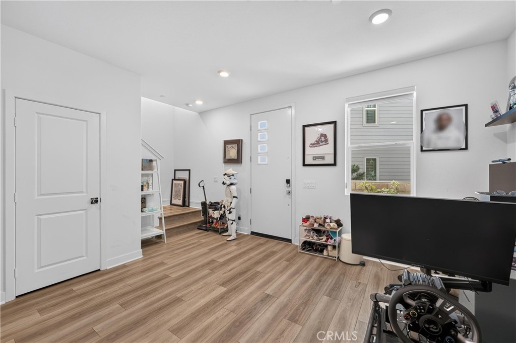 1635 W Lincoln Avenue 103