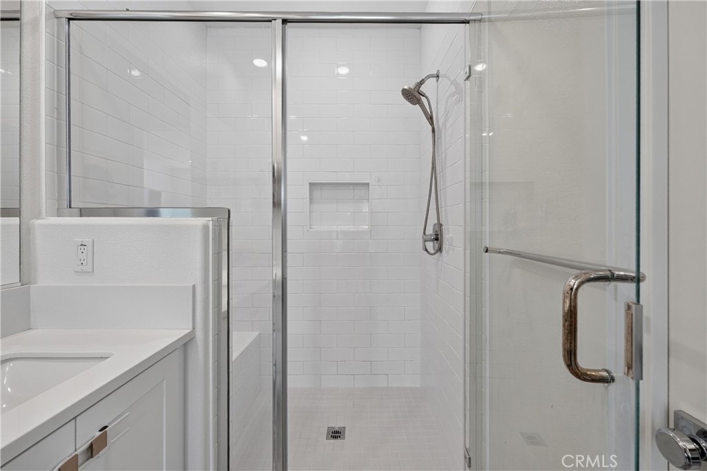 1635 W Lincoln Avenue 103