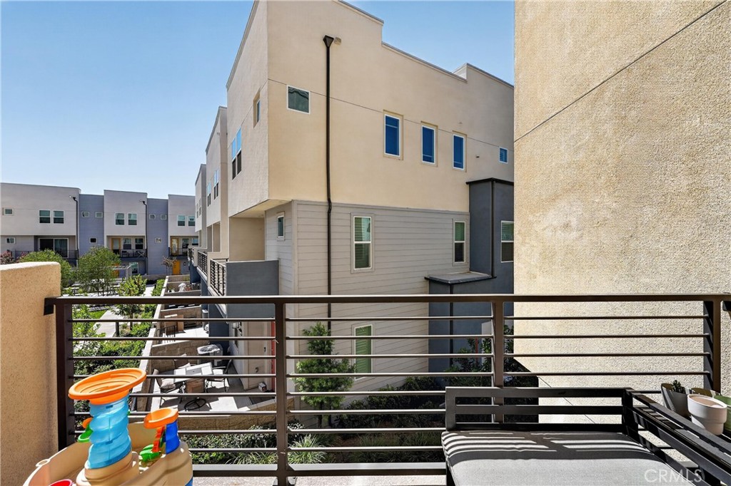 1635 W Lincoln Avenue 103