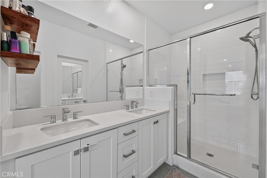 1635 W Lincoln Avenue 103