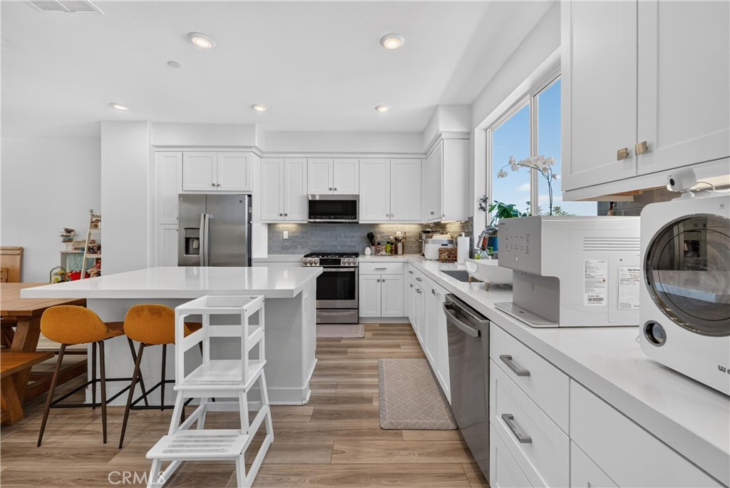 1635 W Lincoln Avenue 103