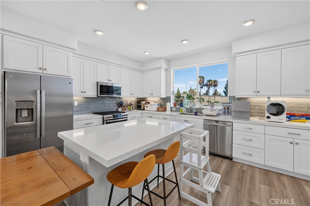 1635 W Lincoln Avenue 103