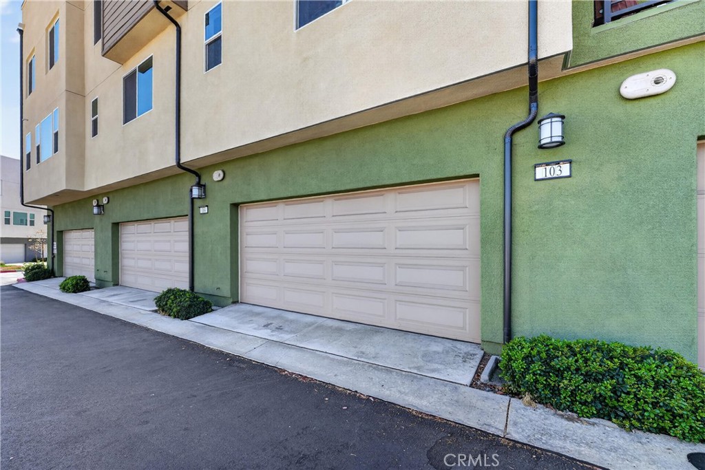 1635 W Lincoln Avenue 103