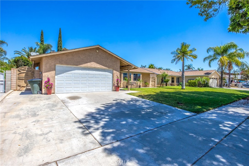 1049 Long Beach Drive