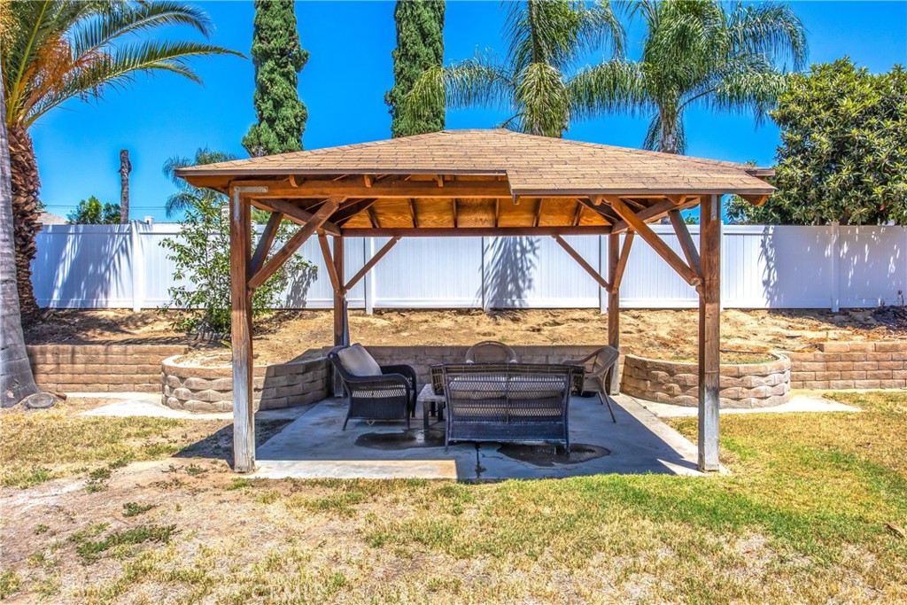 1049 Long Beach Drive
