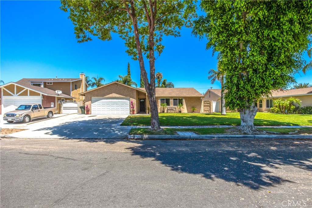 1049 Long Beach Drive