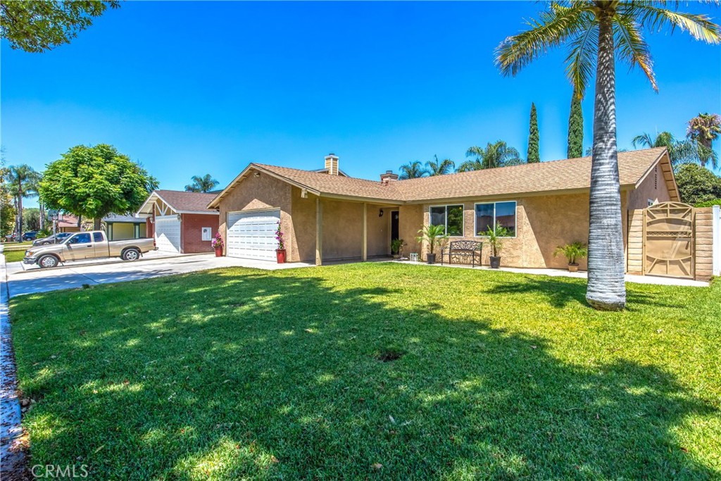 1049 Long Beach Drive