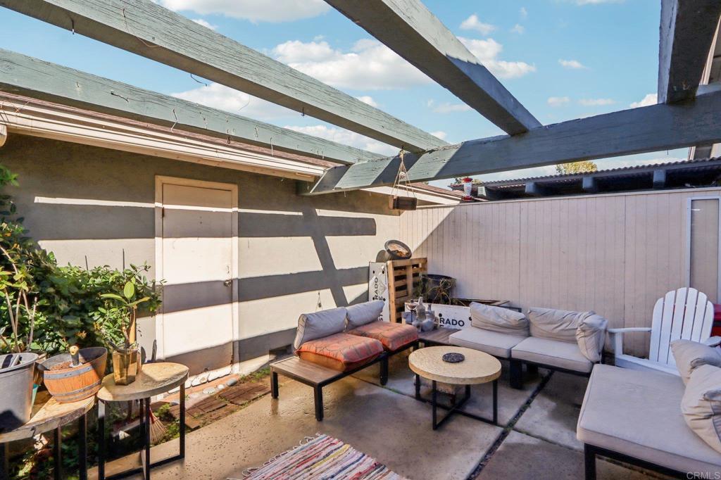 425 Los Arbolitos Boulevard