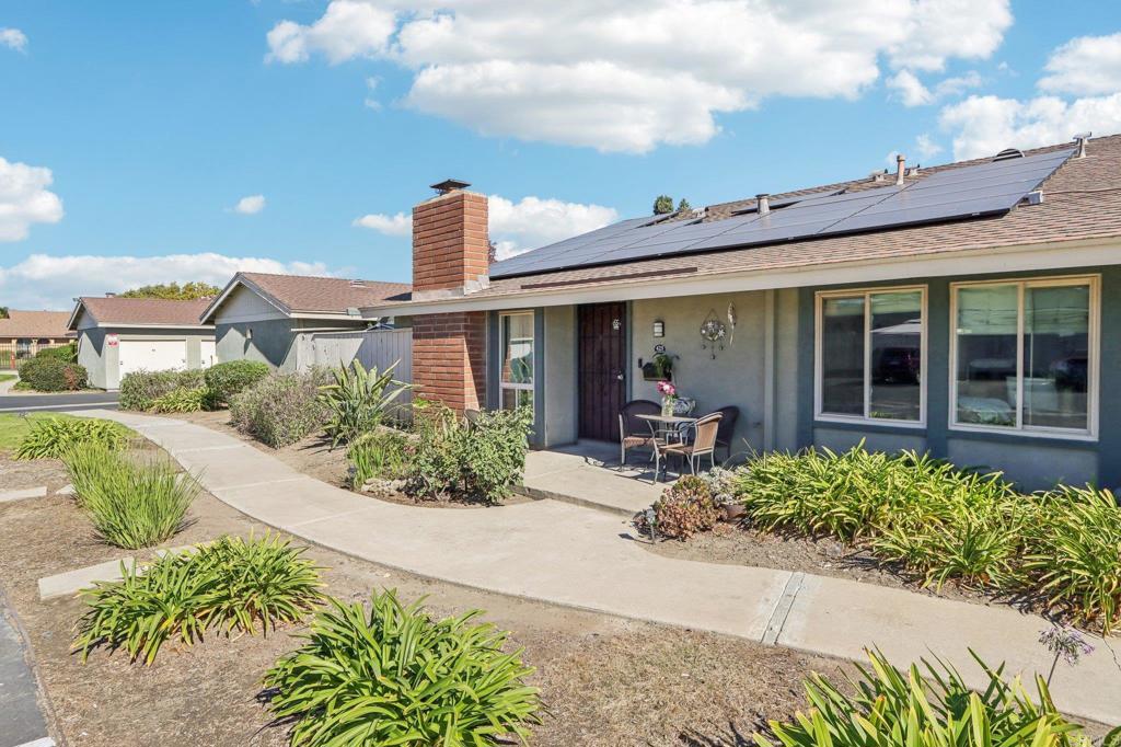 425 Los Arbolitos Boulevard