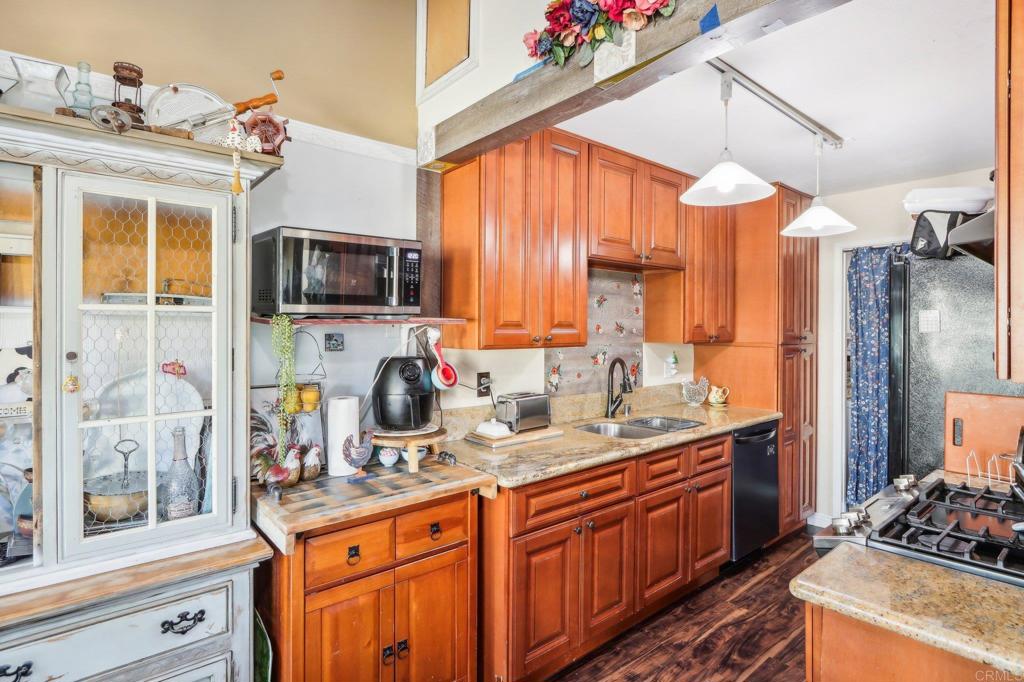 425 Los Arbolitos Boulevard