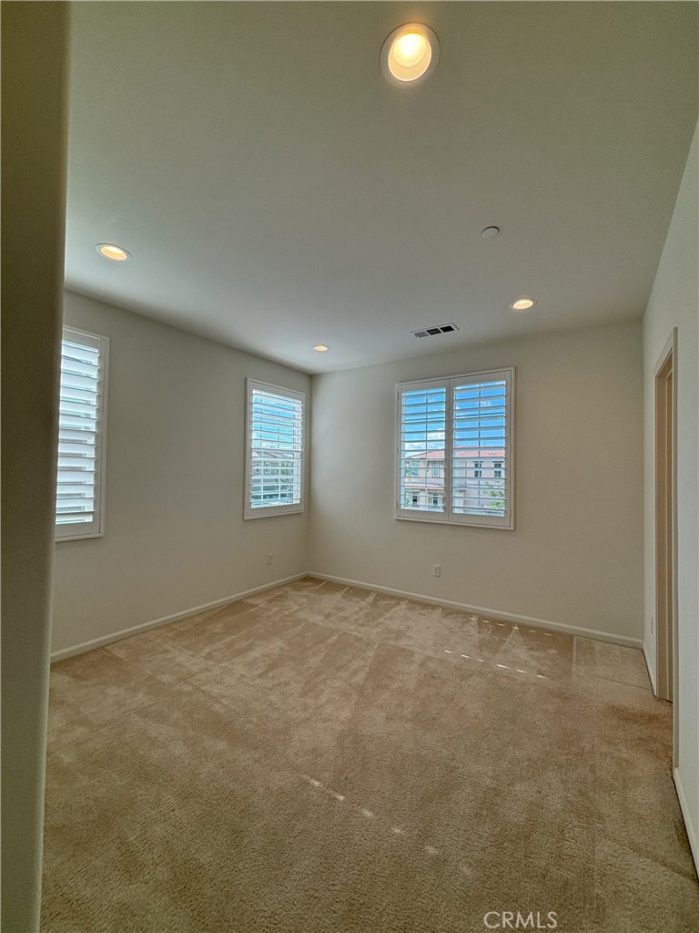 15801 Myrtlewood Avenue