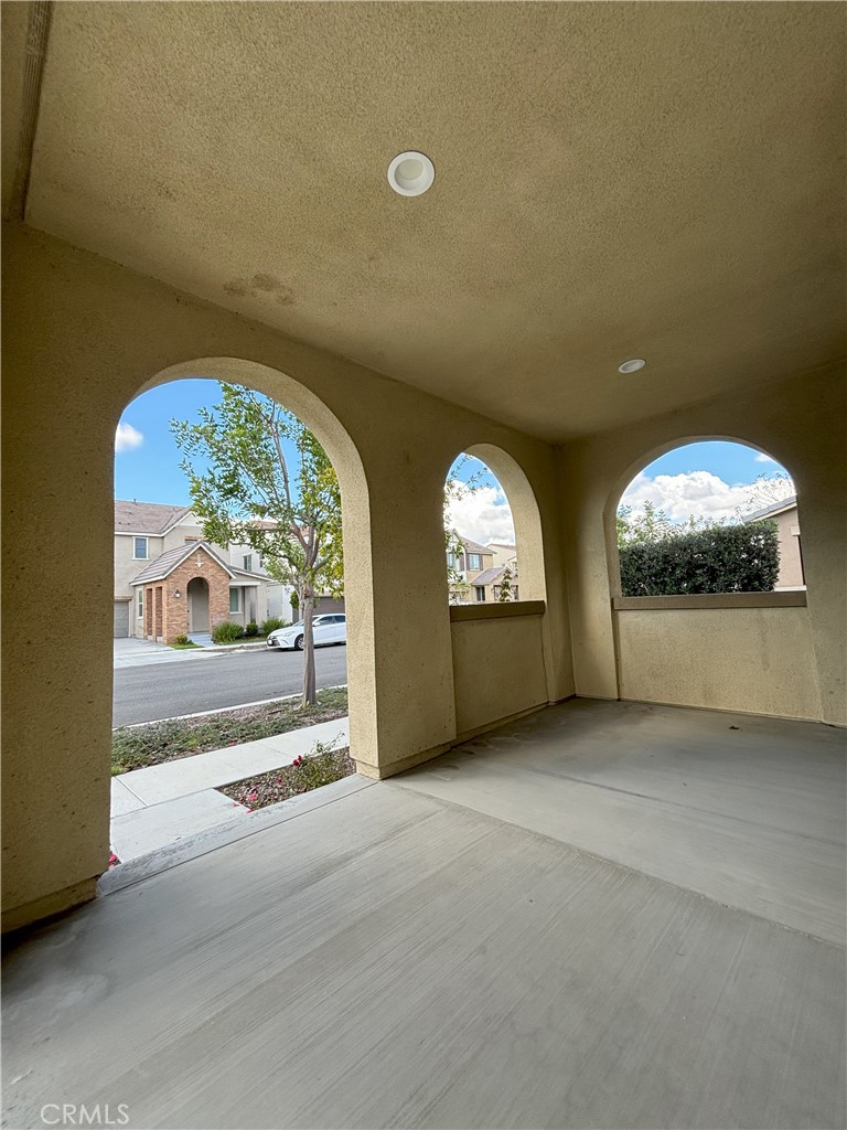 15801 Myrtlewood Avenue