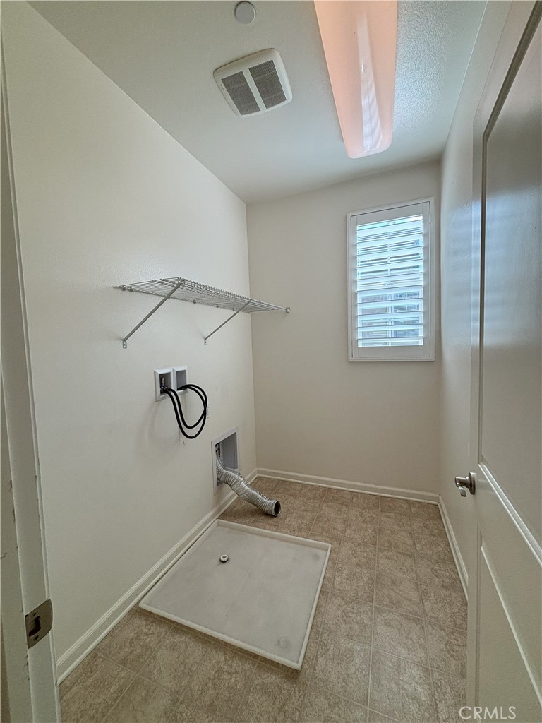 15801 Myrtlewood Avenue