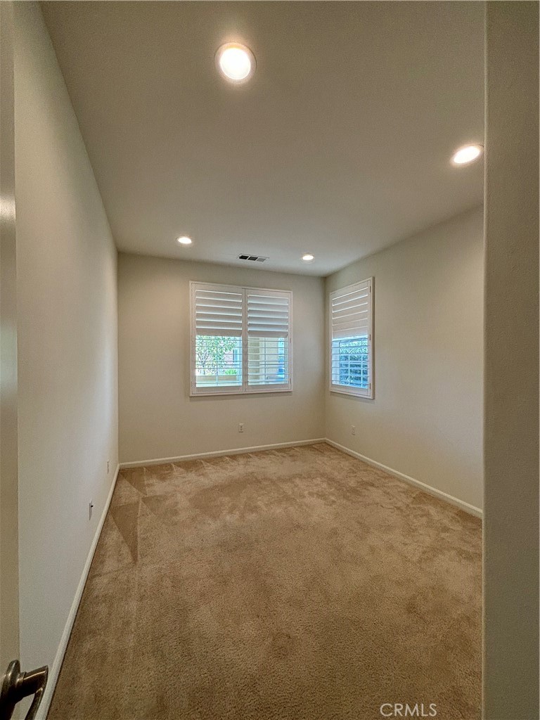 15801 Myrtlewood Avenue