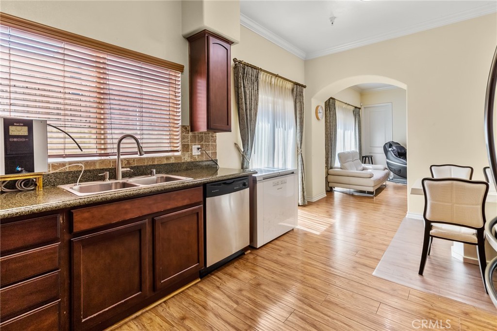 6920 Valmont Street 3