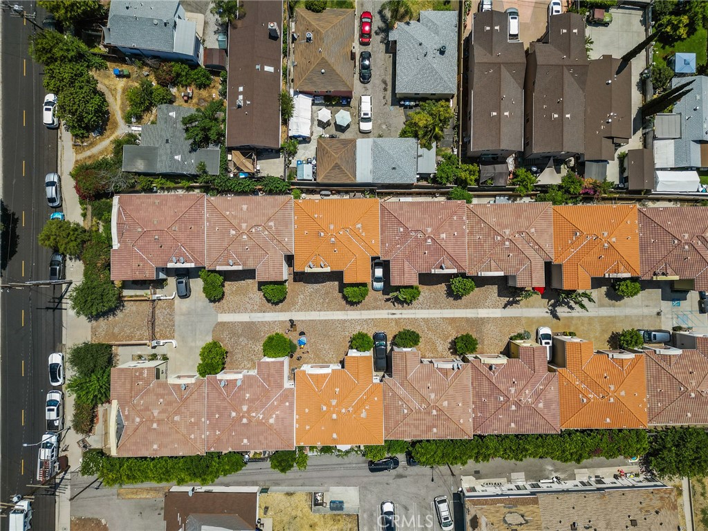 6920 Valmont Street 3