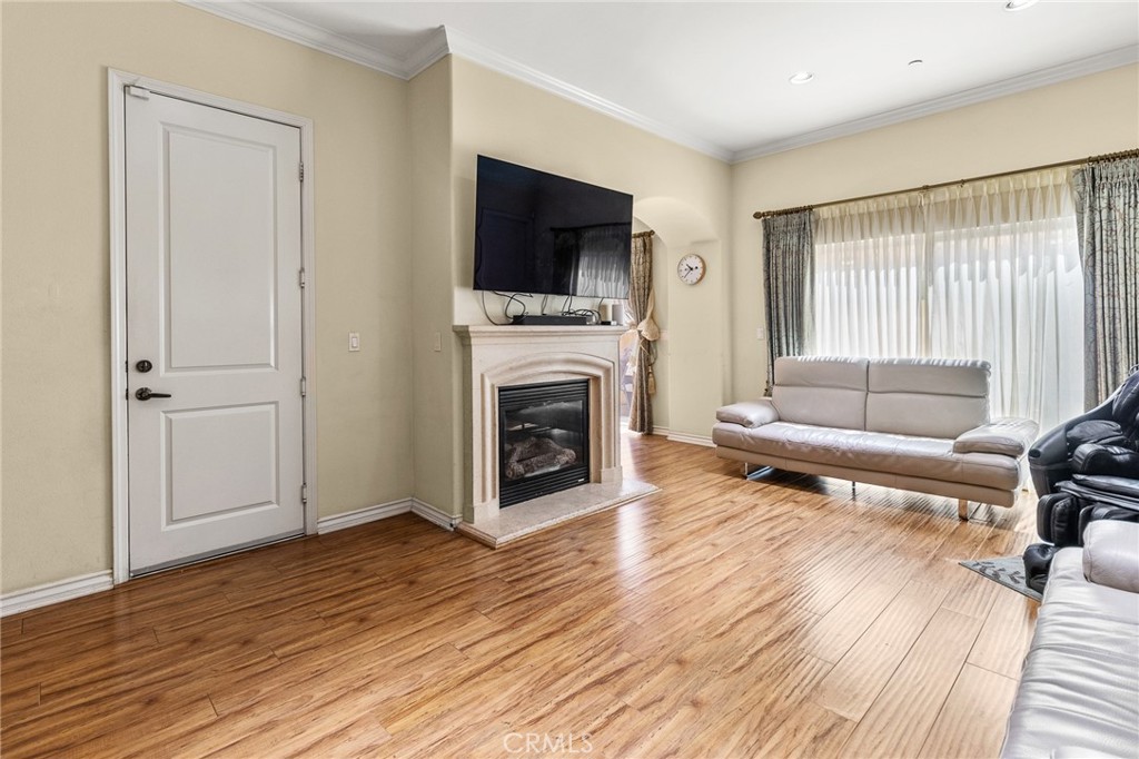 6920 Valmont Street 3