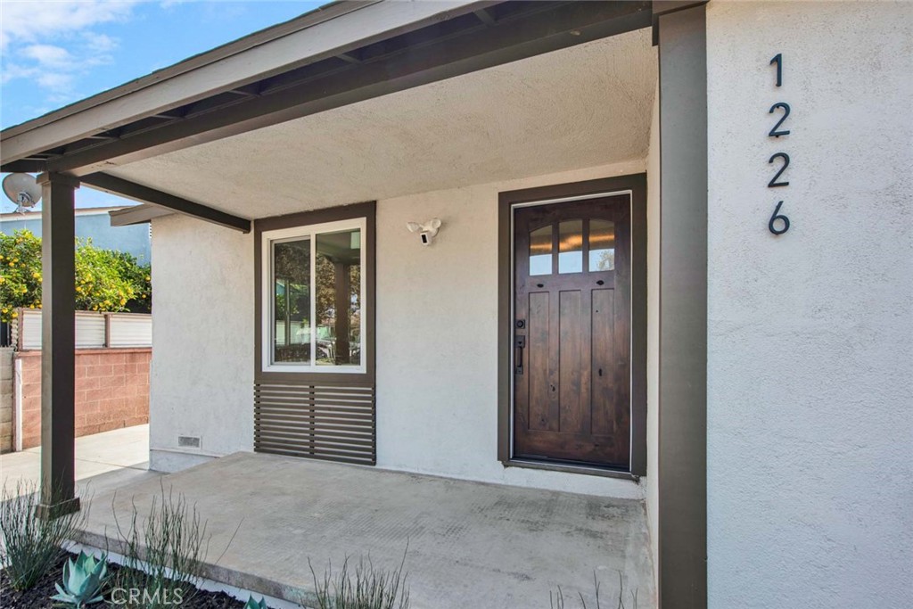 1226 W Walnut Street