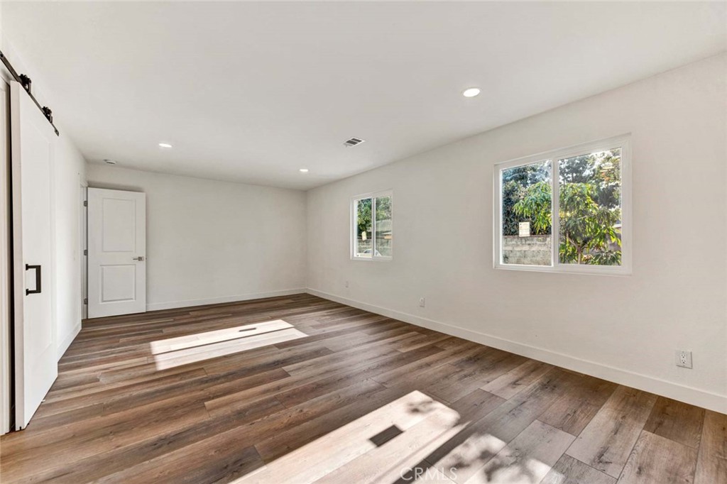 1226 W Walnut Street